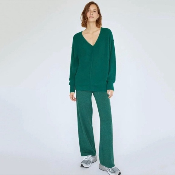 Wilfred Free
Hush Knit V-Neck Sweater - Picture 2 of 8